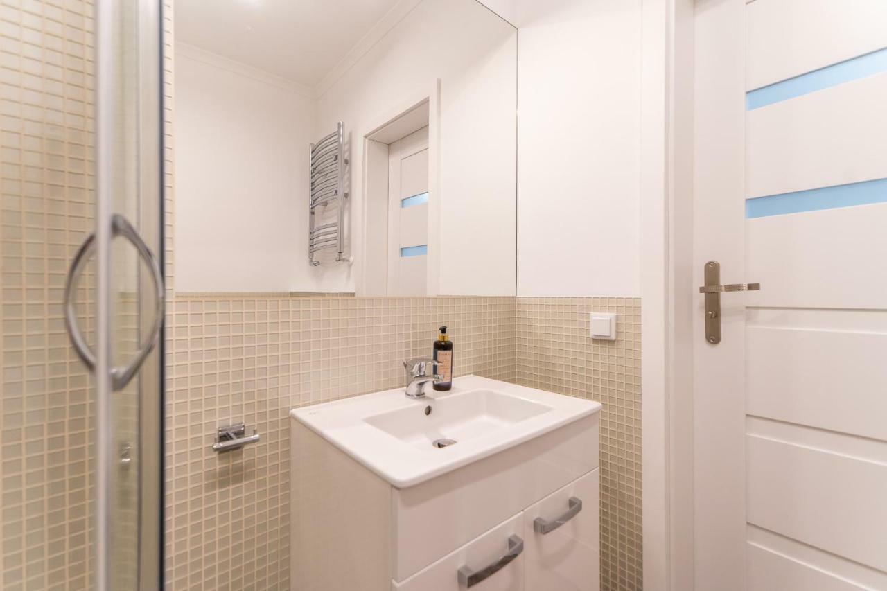 Kolorowe Balkony - Stylowy Apartament Nad Morzem By Noclegi Renters Мендзиздрое Екстериор снимка